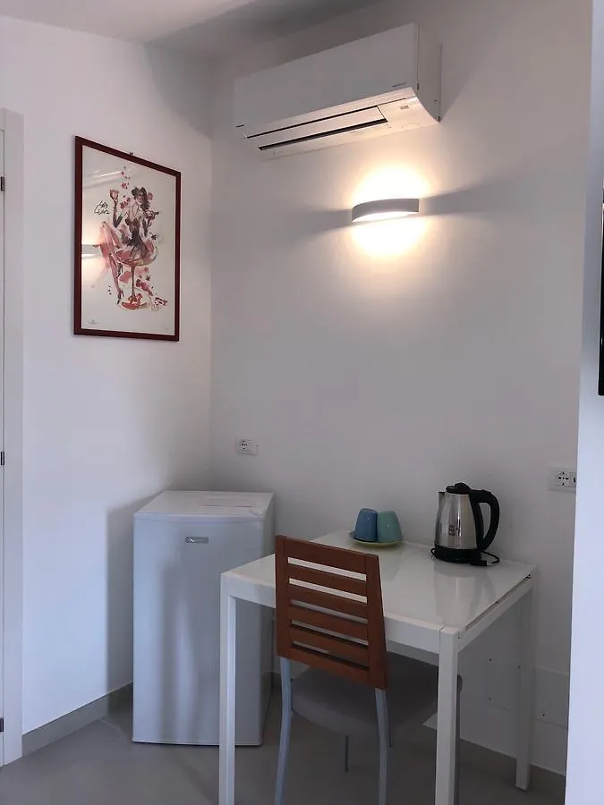 Linda'S B&B Ραγκούσα 0*,